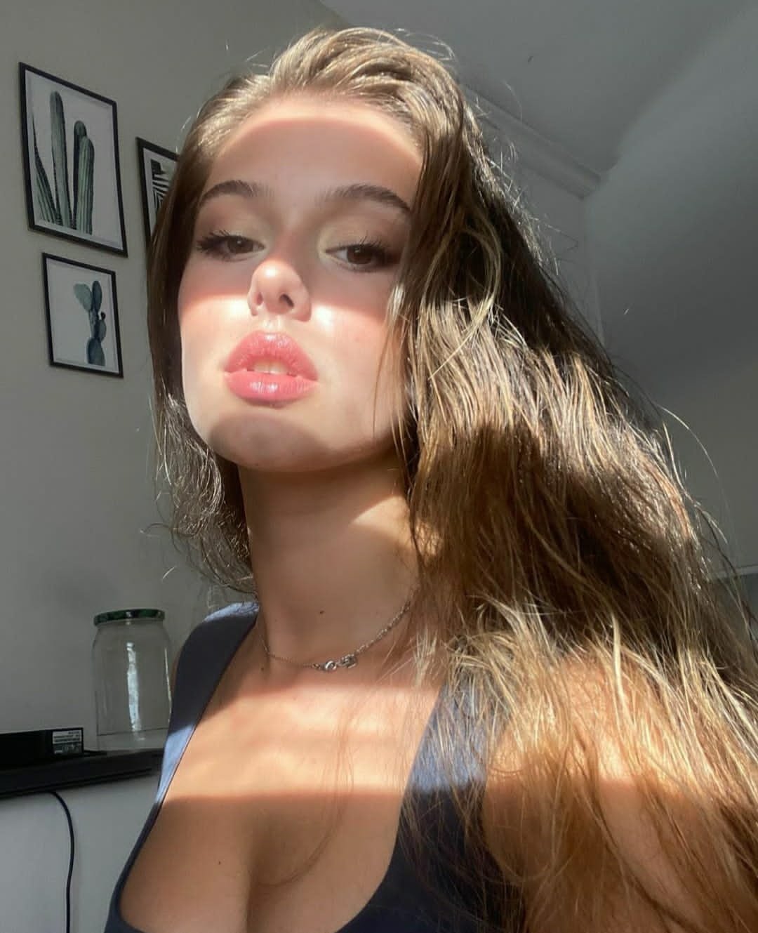 Kuşadası Bütünleşik Ruh Escort Zuhal